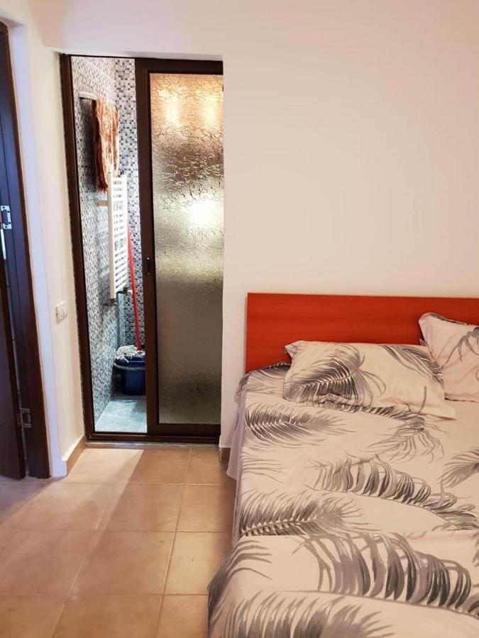 Apartament 2 Camere Tomis Nord Constanţa Esterno foto