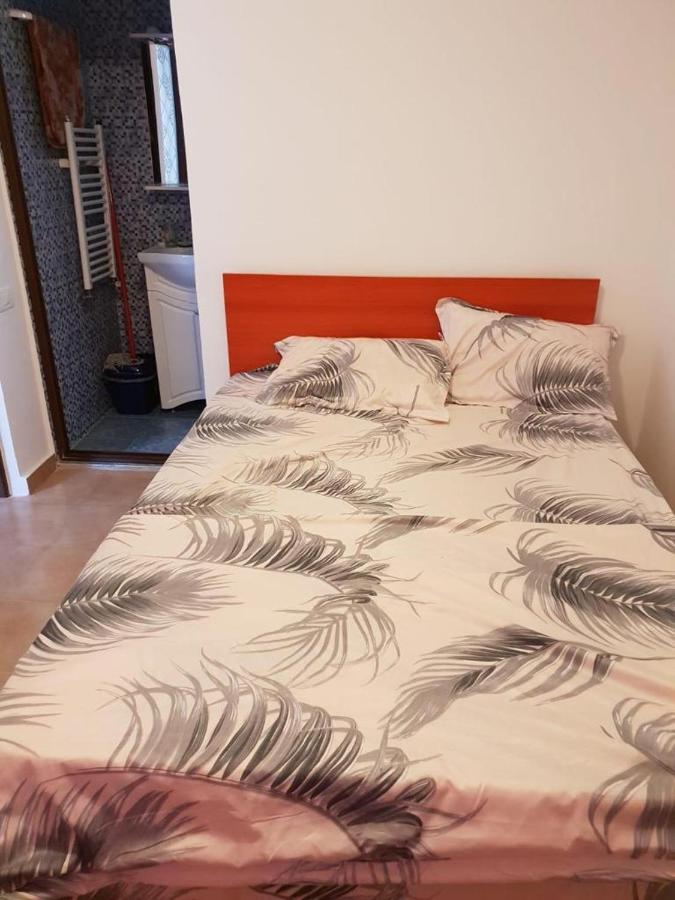 Apartament 2 Camere Tomis Nord Constanţa Esterno foto