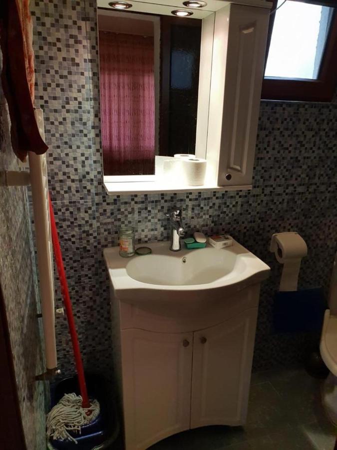 Apartament 2 Camere Tomis Nord Constanţa Esterno foto